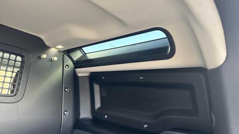 Land Rover Defender 90 Diesel 3.0 D250 Hard Top Auto